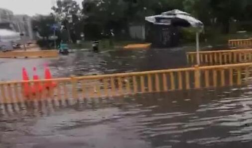 近期福建雨水频繁雷阵雨居多 今日福州气温跌至25℃