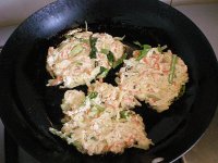 豆腐鸡蛋土豆饼的做法步骤8