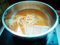 酸笋煮鱼的做法步骤4