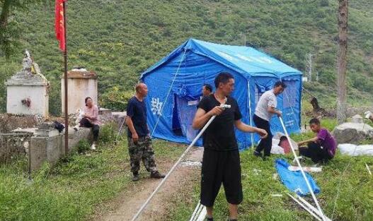 四川丹巴县暴雨发生泥石流 2人失联其中一人是75岁退休教师