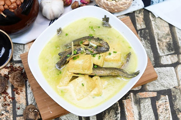 泥鳅豆腐汤的做法 家常泥鳅豆腐汤怎么做