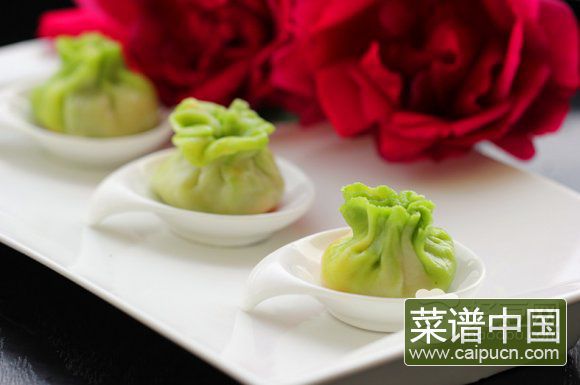 豆腐蛋黄翡翠包