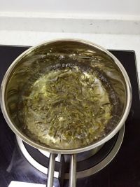盆栽奶茶的做法步骤2