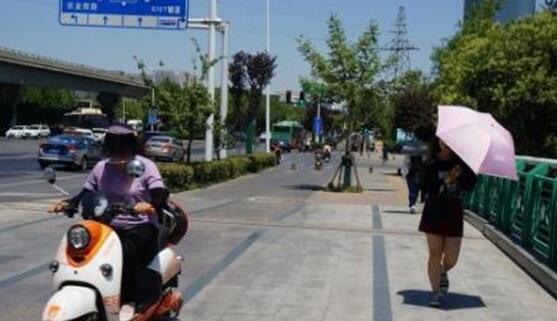 江苏多地最高气温超过30℃ 五一小长假有雷雨光顾