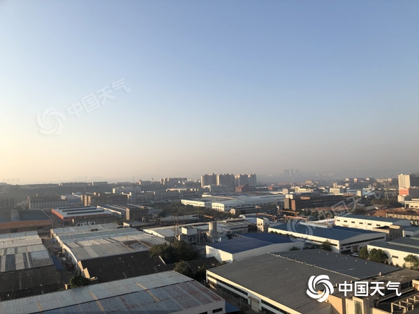 今天湘中以南有小到中雨 明起降雨逐渐增多