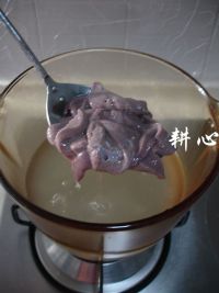 油面筋猪肝汤的做法步骤6