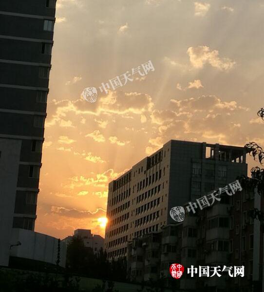 北京今天有雨又有风最高温29℃ 月底有望入秋