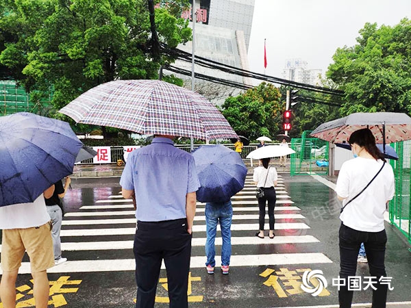 今起三天重庆雨水不断 局地有大雨
