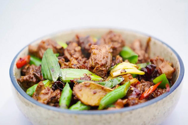 尖椒鸭的做法 尖椒鸭怎么做好吃