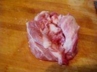 猪肉槐花大包子的做法步骤1