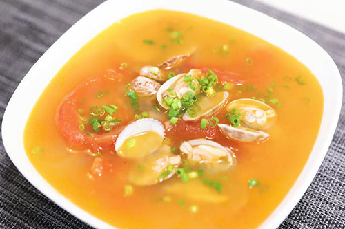 西红柿鲜蛤汤的做法 西红柿鲜蛤汤怎么做