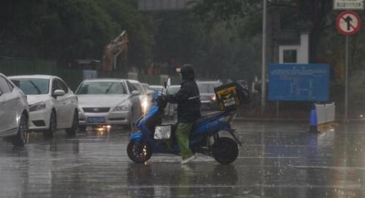 今晨安徽省发布暴雨黄色预警 安庆黄山等地降雨量50毫米以上