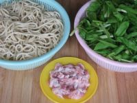 鸡毛菜肉丝炒面条的做法步骤4