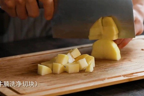 土豆牛肉饭的做法 如何做土豆牛肉饭