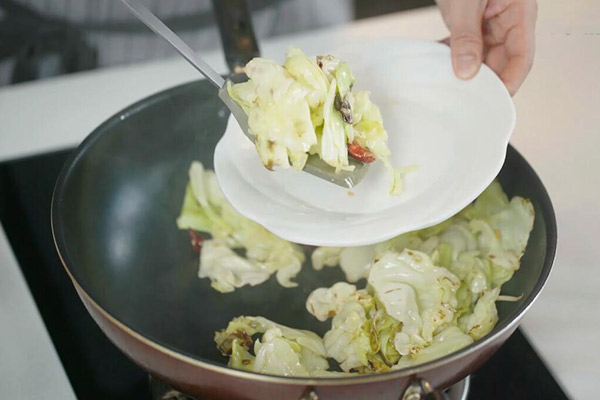 手撕包菜的家常做法 手撕包菜怎么做