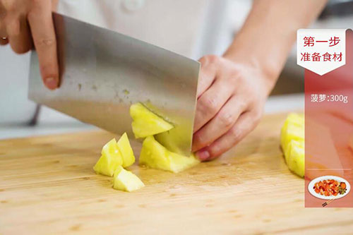 菠萝虾球的做法 家常菠萝虾球做法大全