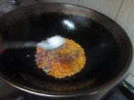 扬州炒饭的做法步骤7