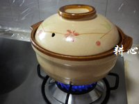 花椰菜虾米排骨汤的做法步骤5