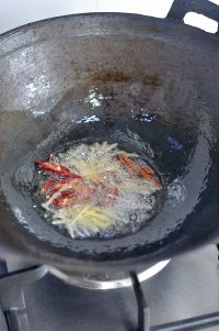 清炒绿豆芽的做法步骤5