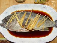 清蒸黑头鱼的做法步骤3