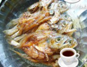 酥炸小黄鱼的做法步骤3