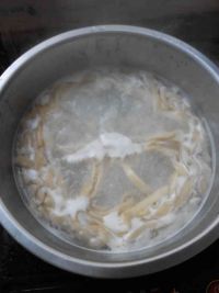 手擀面的做法步骤7