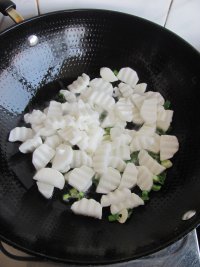 香菇荷兰豆炒山药的做法步骤7