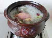 益母草鸽子汤的做法步骤5