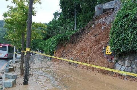 山西晋城一村发生一处山体滑坡 已造成3人不幸遇难