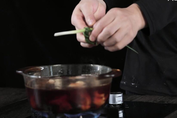 家常猪蹄怎么做 红糟猪蹄的做法