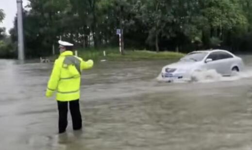 受强降雨的影响 合肥阜阳部分高速入口交通管制