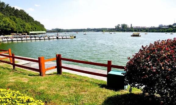 本周山东的天气主题为多云 部分地区小雨气温20℃上下