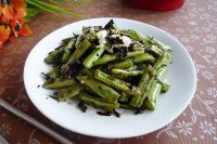 橄榄菜煸四季豆的做法步骤7