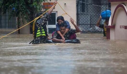 尼泊尔雨季引发山体滑坡洪水 目前已造成231人死亡