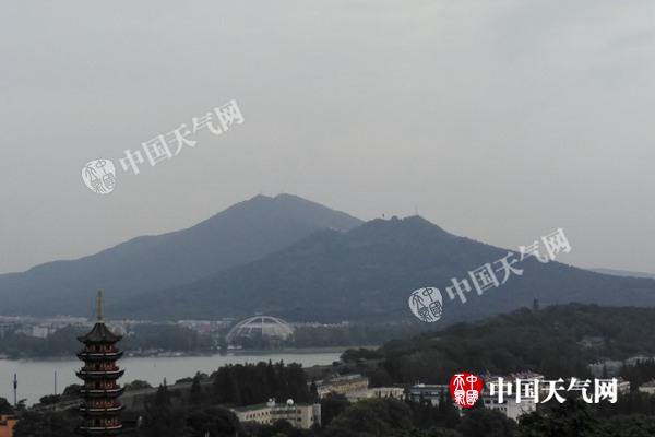 弱冷空气来袭江苏大部迎降温 明早南京最低气温仅11℃