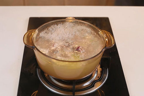 鸡腿炖土豆的做法 家常鸡腿炖土豆做法介绍