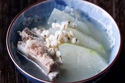 家常冬瓜薏米排骨汤做法 冬瓜薏米排骨汤的做法介绍