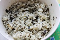 榄菜肉松饭团的做法步骤4