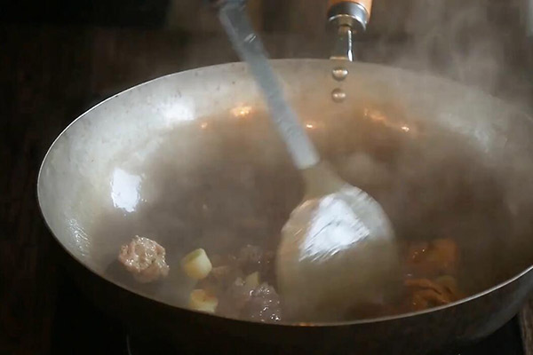 土豆牛肉饭的做法 如何做土豆牛肉饭