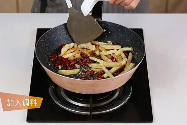 干煸土豆条的做法 怎么做干煸土豆条