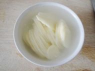 蒜香烤土豆片的做法步骤2