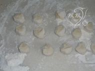 微波豆沙包的做法步骤2