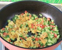 什锦炒饭的做法步骤7