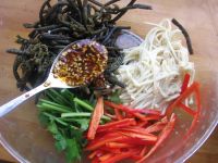 香辣蕨菜金针菇的做法步骤6