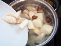 牛蒡淮山排骨汤的做法步骤5