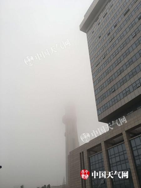 大雾致合肥机场大面积延误  明后天全省雾和霾持续