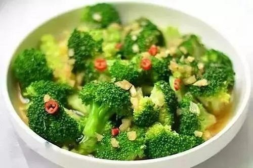 蒜蓉西兰花的做法 家常蒜蓉西兰花怎么做好吃