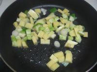 咖喱鸡丁饭的做法步骤7