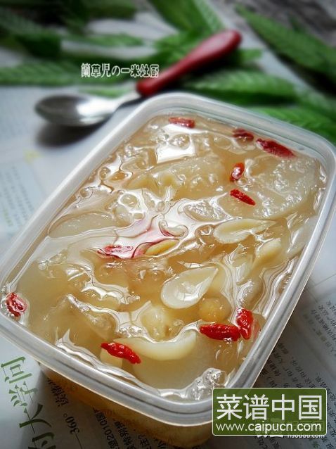 百合雪梨银耳羹