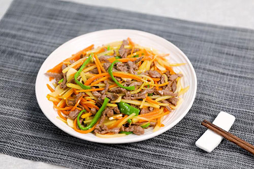 牛肉炒三丝的做法 牛肉炒三丝怎么做好吃